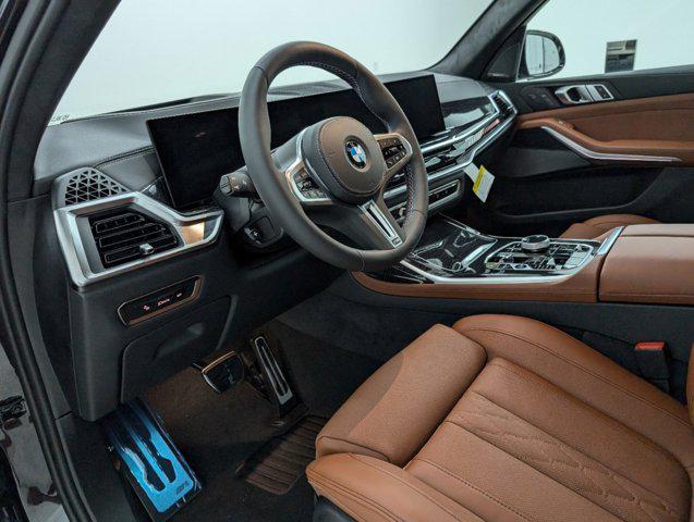 new 2025 BMW X7 car, priced at $118,045