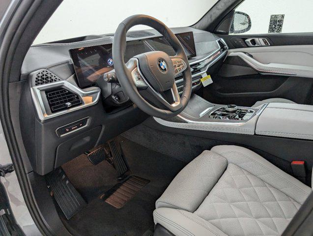 new 2025 BMW X7 car, priced at $94,275