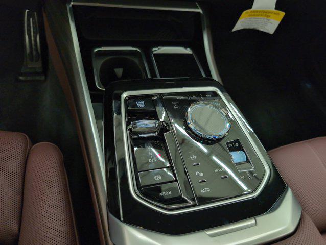 new 2025 BMW 760 car, priced at $134,535