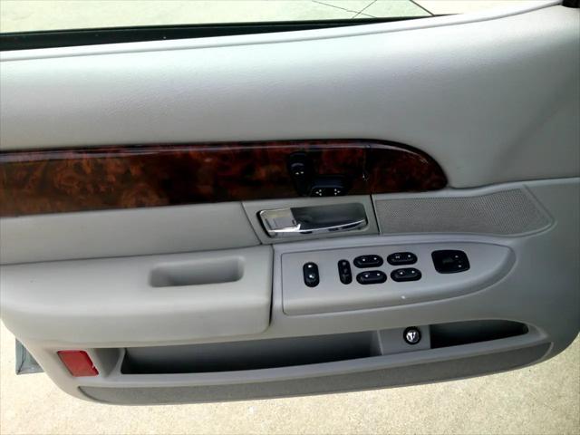 used 2005 Mercury Grand Marquis car, priced at $5,995