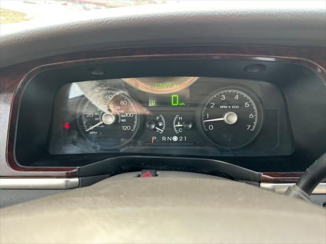 used 2006 Lincoln Town Car car, priced at $6,495
