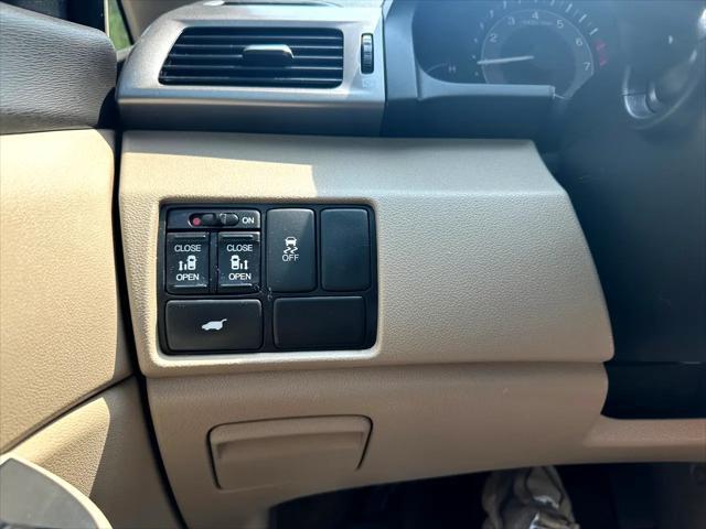 used 2013 Honda Odyssey car, priced at $11,995