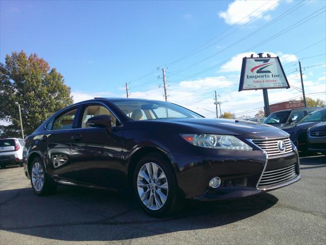 used 2013 Lexus ES 300h car, priced at $14,995