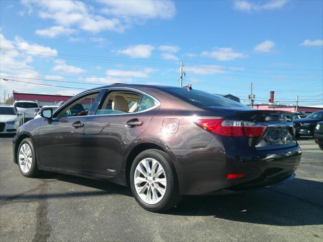 used 2013 Lexus ES 300h car, priced at $14,995