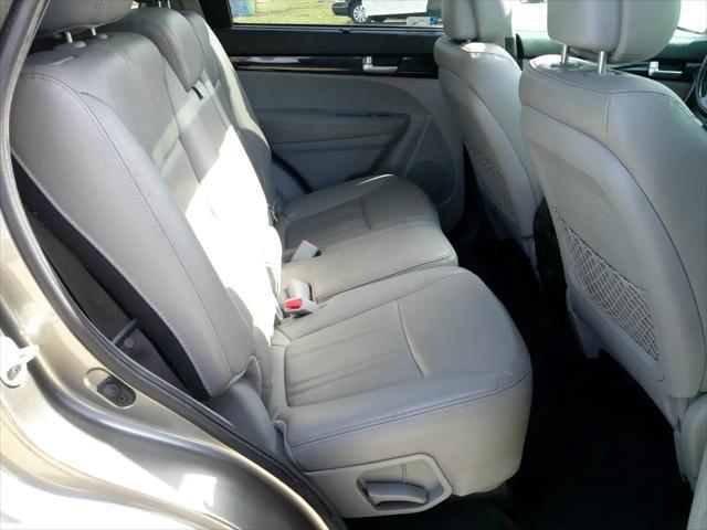 used 2014 Kia Sorento car, priced at $7,995