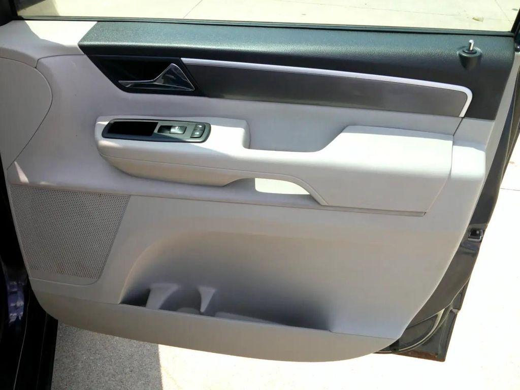 used 2009 Volkswagen Routan car, priced at $4,995
