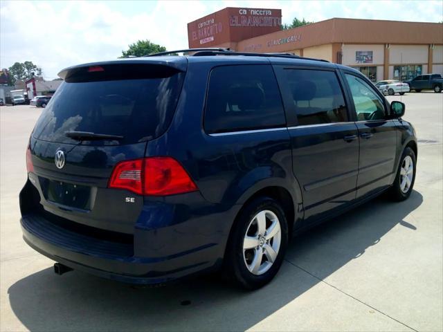 used 2009 Volkswagen Routan car, priced at $4,995