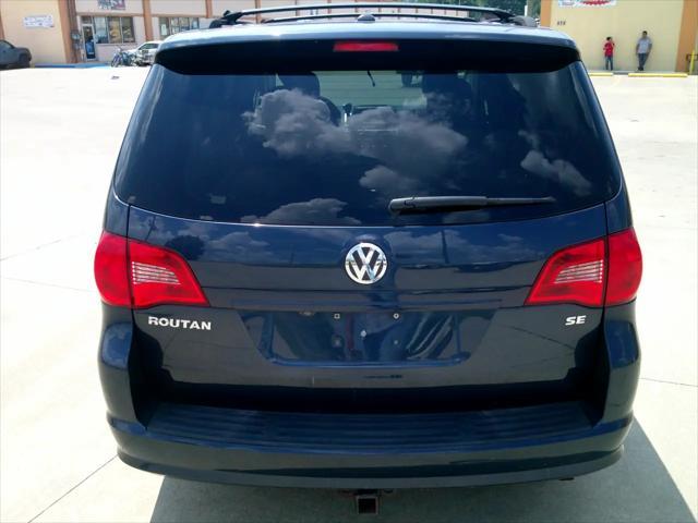 used 2009 Volkswagen Routan car, priced at $4,995