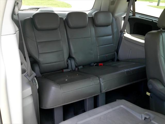 used 2009 Volkswagen Routan car, priced at $4,995