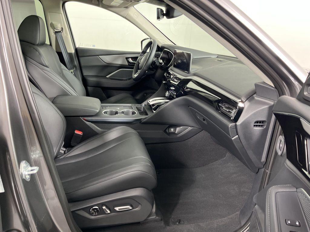 used 2025 Acura MDX car, priced at $47,943