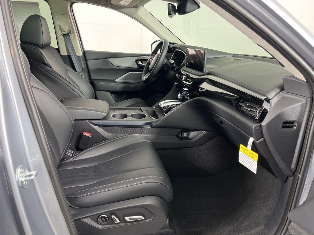 used 2025 Acura MDX car, priced at $53,914