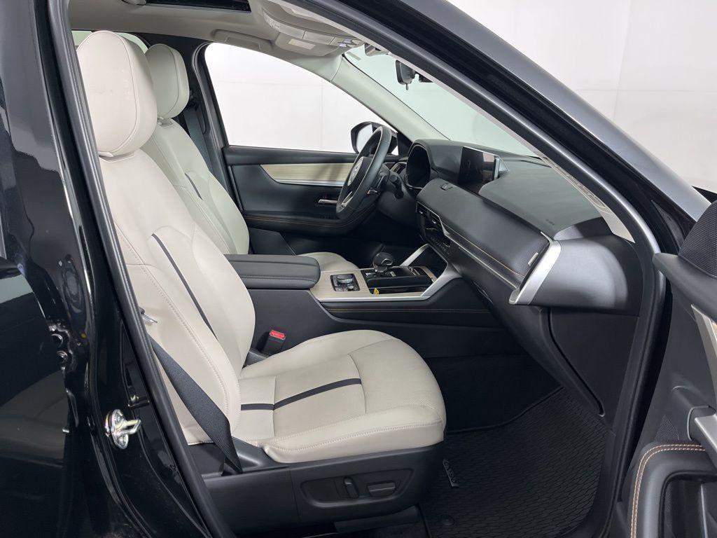 used 2025 Mazda CX-90 car, priced at $37,999