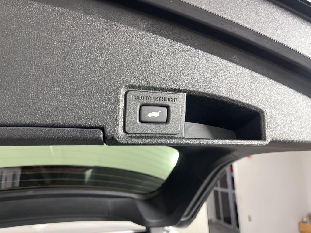 new 2025 Acura RDX car, priced at $46,650