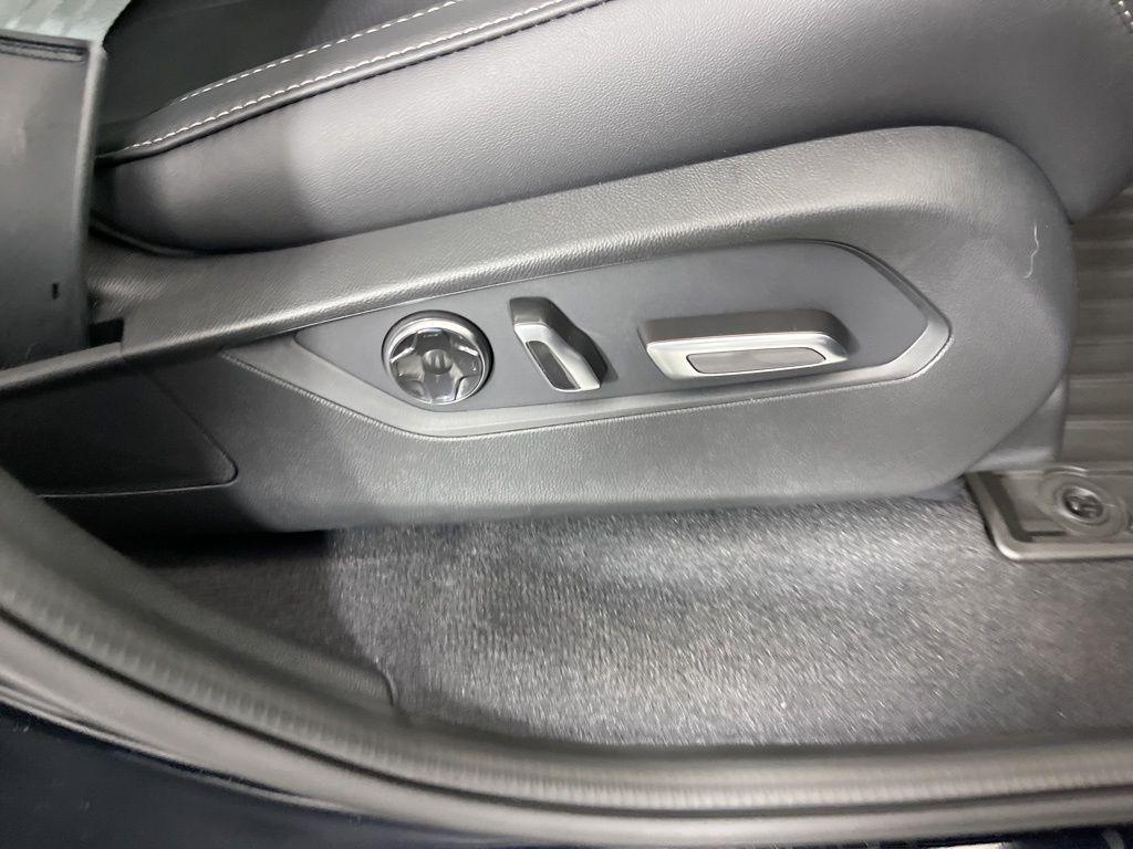 new 2026 Acura MDX car, priced at $61,350