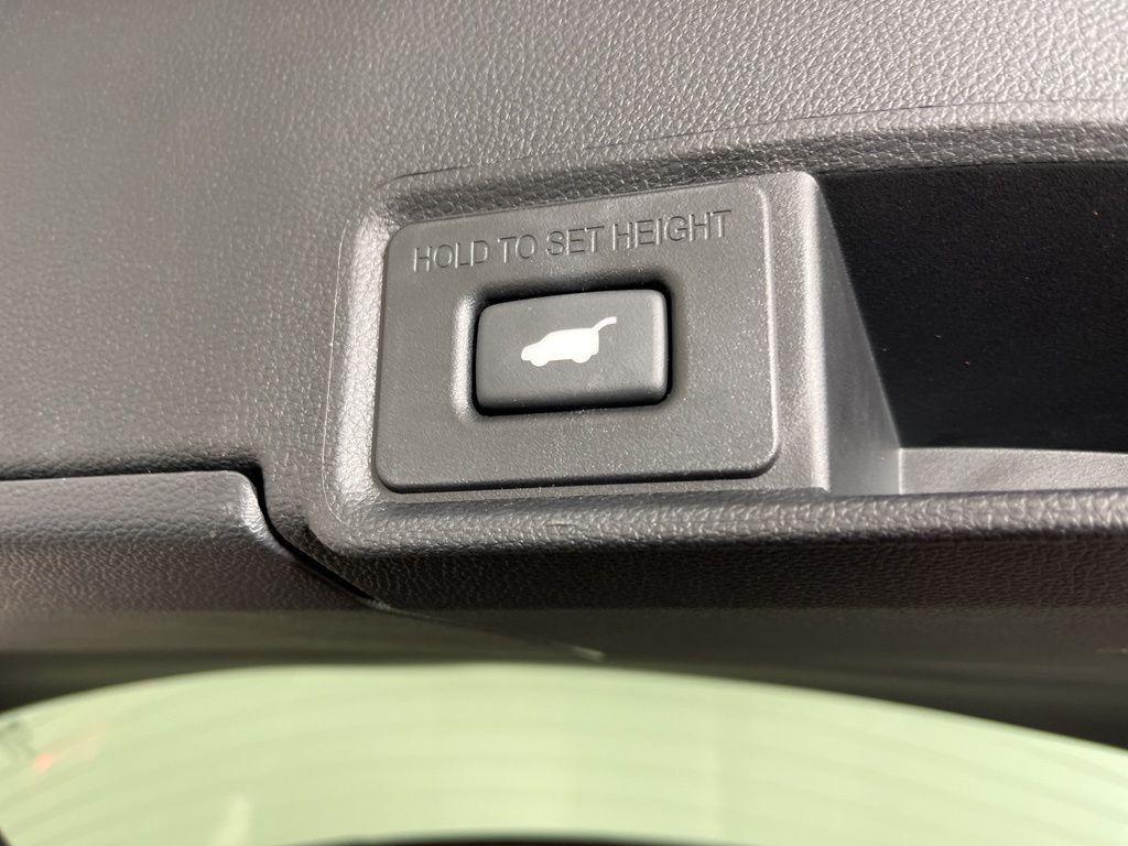 used 2025 Acura RDX car, priced at $43,822