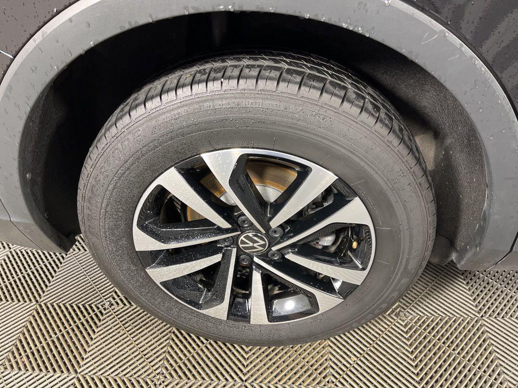 used 2024 Volkswagen Tiguan car, priced at $21,597