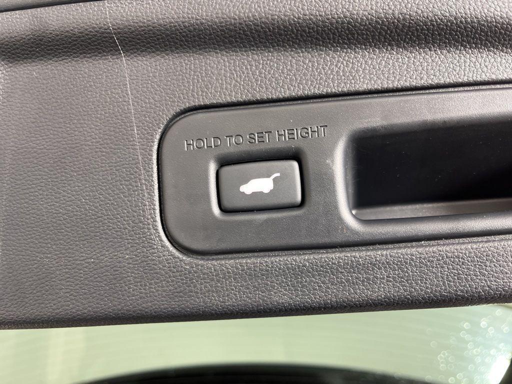 used 2025 Acura MDX car, priced at $54,647