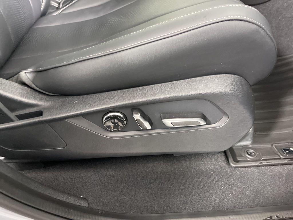 used 2025 Acura MDX car, priced at $54,647