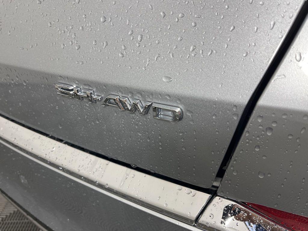 used 2025 Acura MDX car, priced at $54,647