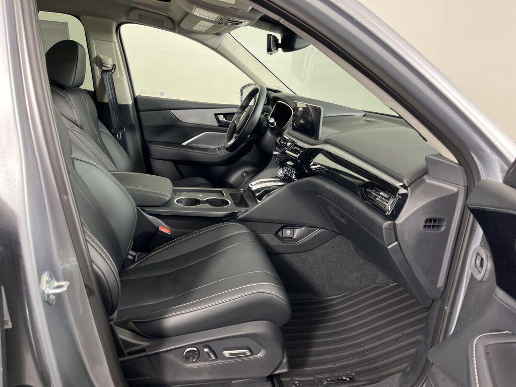 used 2025 Acura MDX car, priced at $54,647