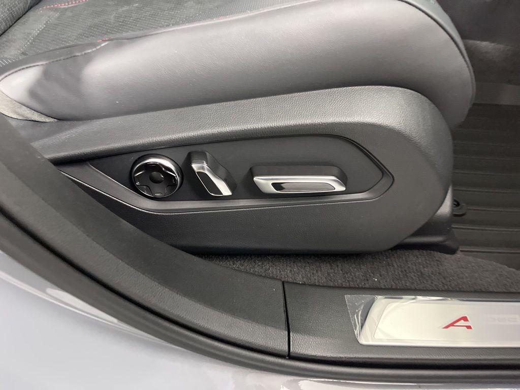 new 2026 Acura RDX car, priced at $52,650