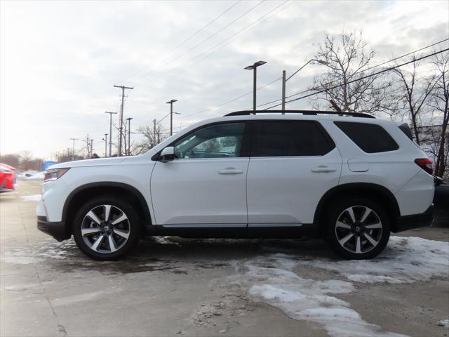 used 2025 Honda Pilot car, priced at $44,995