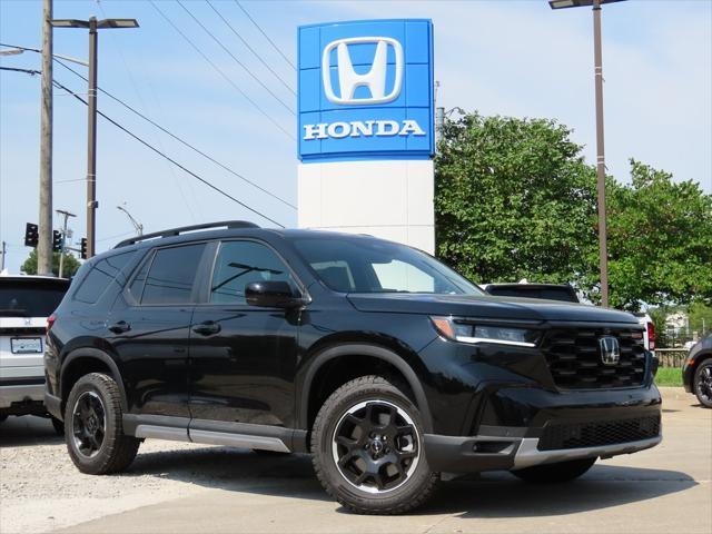 new 2025 Honda Pilot car, priced at $52,975