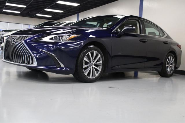 used 2020 Lexus ES 350 car, priced at $31,800