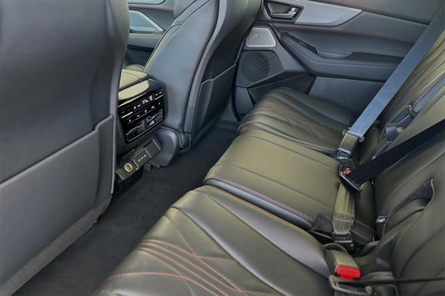 new 2025 Acura MDX car, priced at $70,250