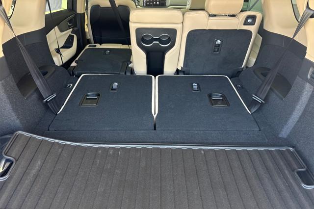 new 2025 Acura MDX car, priced at $55,350
