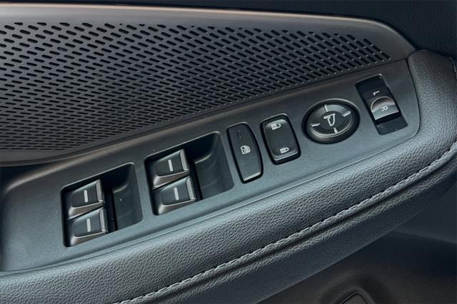 new 2025 Acura MDX car, priced at $53,150