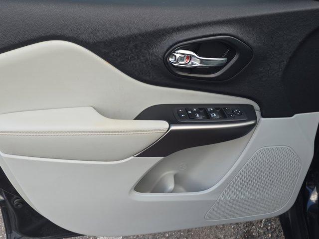 used 2022 Jeep Cherokee car, priced at $16,993