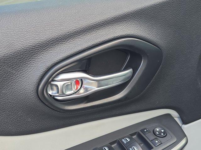 used 2022 Jeep Cherokee car, priced at $16,993