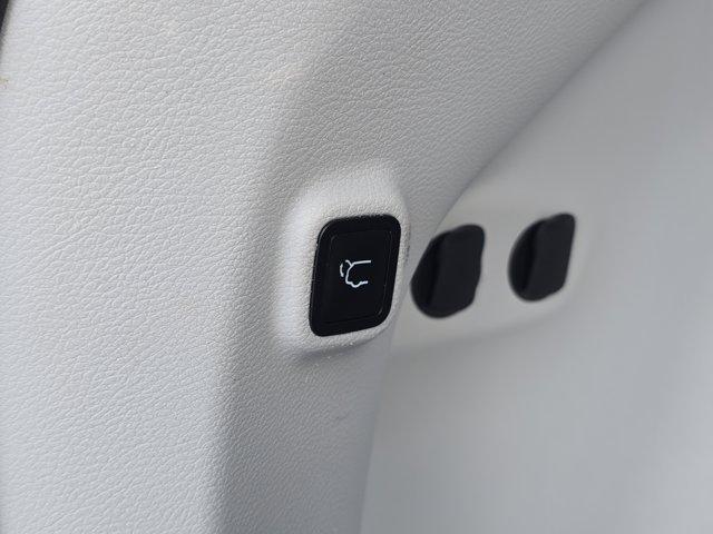 used 2022 Jeep Cherokee car, priced at $16,993