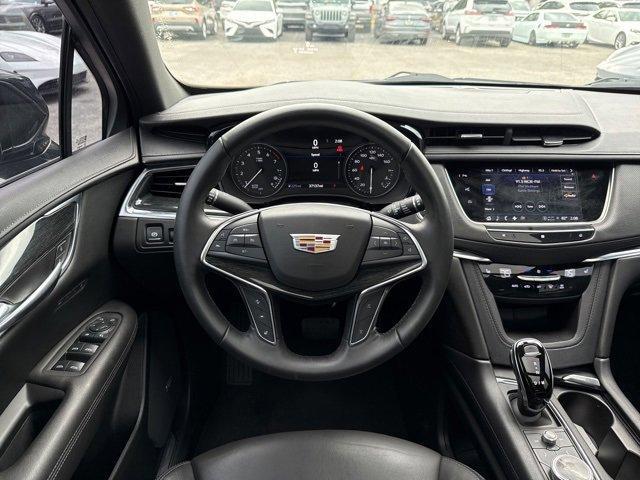 used 2021 Cadillac XT5 car, priced at $29,991