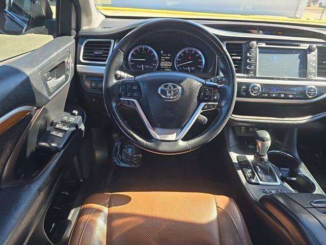 used 2018 Toyota Highlander car, priced at $25,991