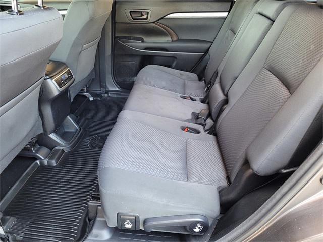 used 2018 Toyota Highlander car, priced at $23,887