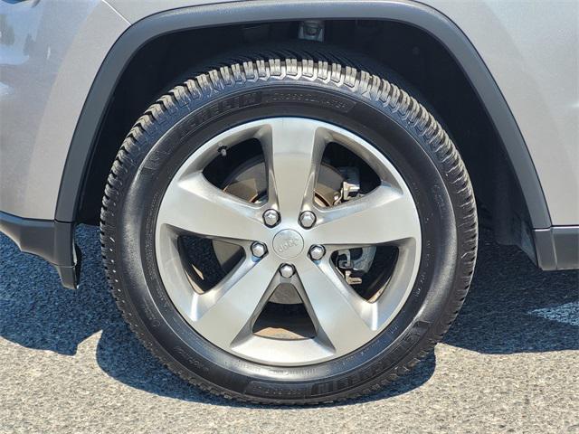 used 2017 Jeep Grand Cherokee car, priced at $16,995