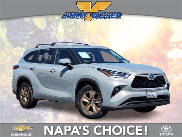 used 2023 Toyota Highlander Hybrid car, priced at $47,987