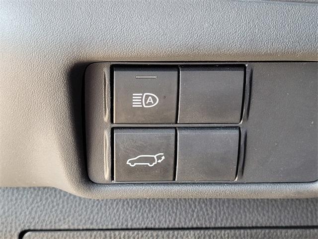 used 2022 Toyota Highlander car, priced at $40,378