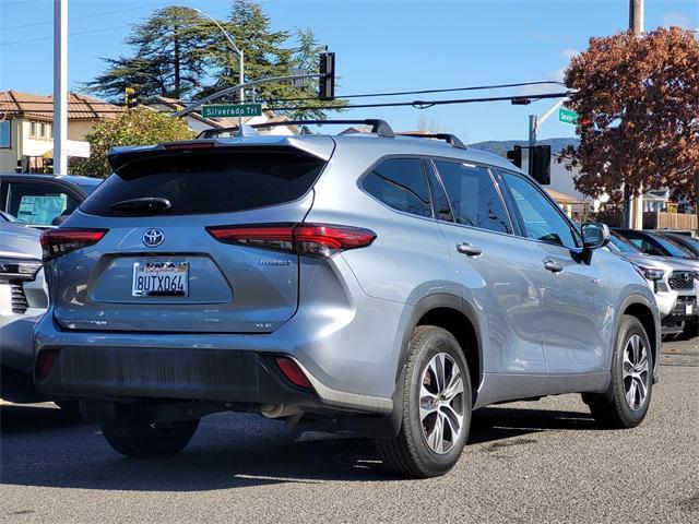 used 2020 Toyota Highlander Hybrid car, priced at $38,322