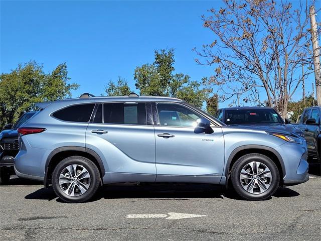 used 2020 Toyota Highlander Hybrid car, priced at $38,322