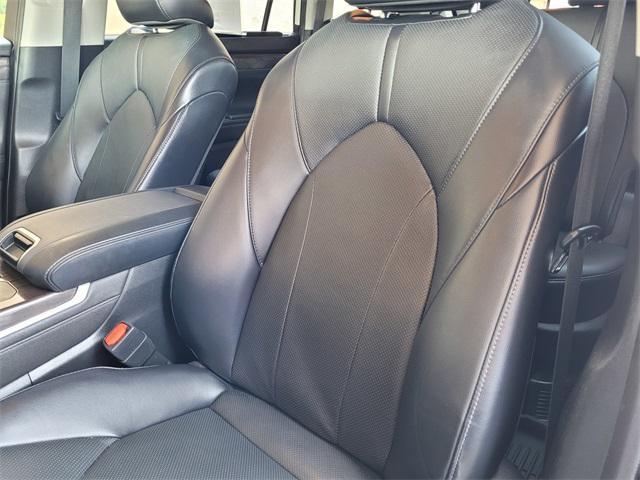used 2022 Toyota Highlander Hybrid car, priced at $43,944