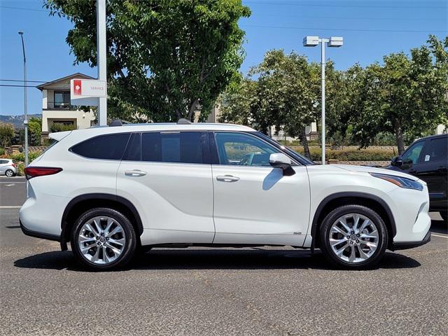 used 2022 Toyota Highlander Hybrid car, priced at $43,944