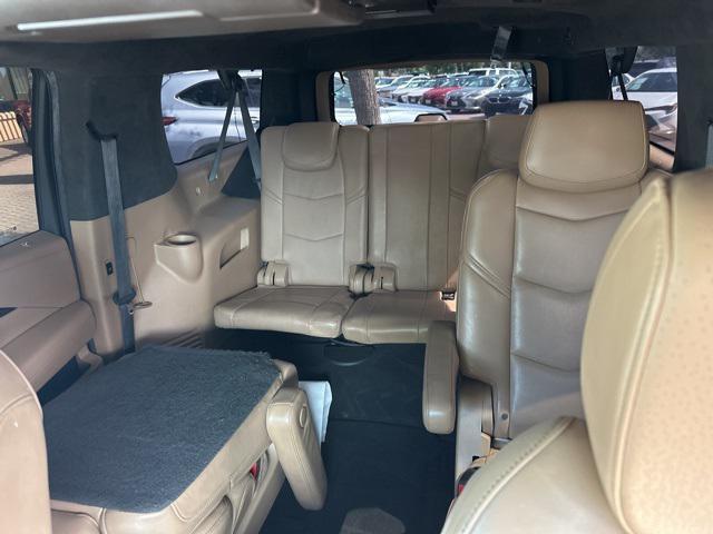 used 2018 Cadillac Escalade ESV car, priced at $26,266