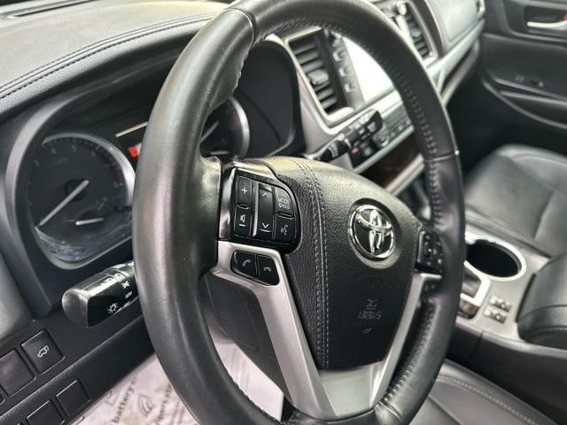 used 2019 Toyota Highlander car, priced at $36,226