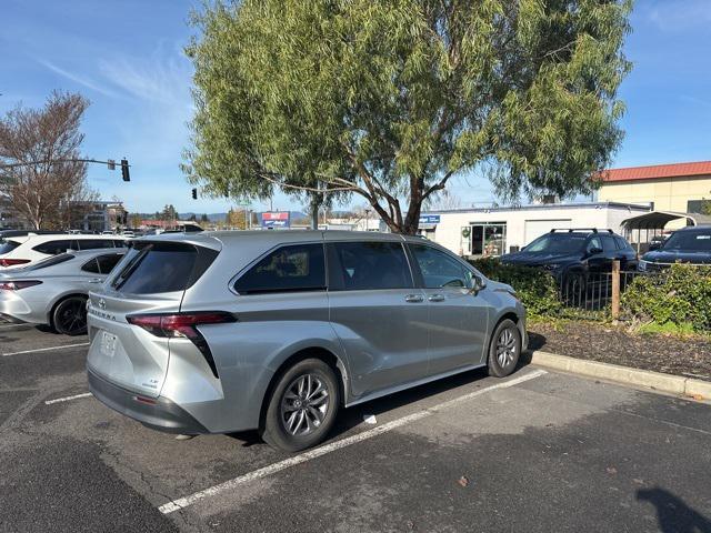 used 2022 Toyota Sienna car, priced at $36,013