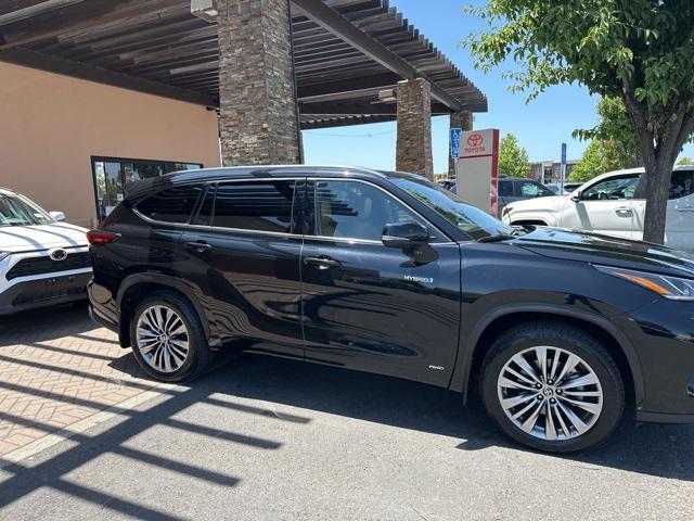 used 2021 Toyota Highlander Hybrid car, priced at $43,988