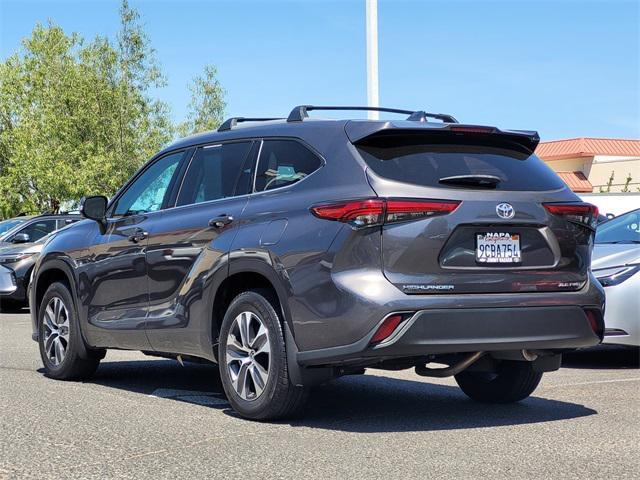 used 2022 Toyota Highlander car, priced at $41,320