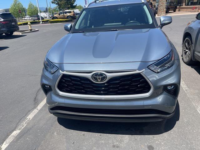 used 2023 Toyota Highlander car, priced at $41,550